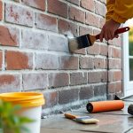 découvrez des méthodes efficaces pour isoler un mur humide et protéger votre habitation contre l'humidité, les moisissures et les dégâts structuraux.